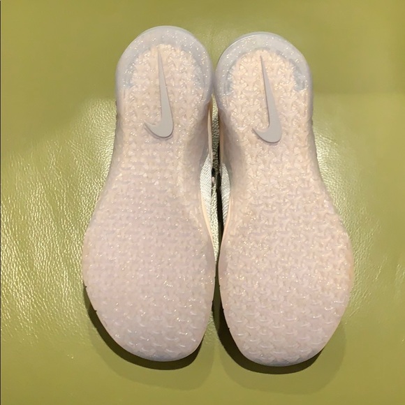 W NIKE METCON FLYKNIT 3 MTLC mate silver/guava ice - Picture 7 of 10